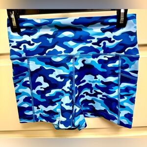 NWOT Constantly Varied Gear 2.5 inch shorts